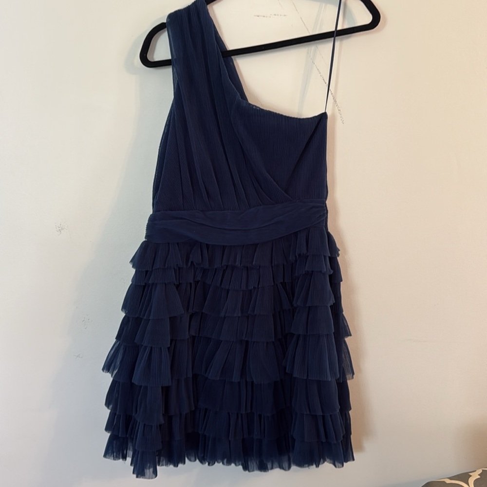 Dress - Picture 3 of 4